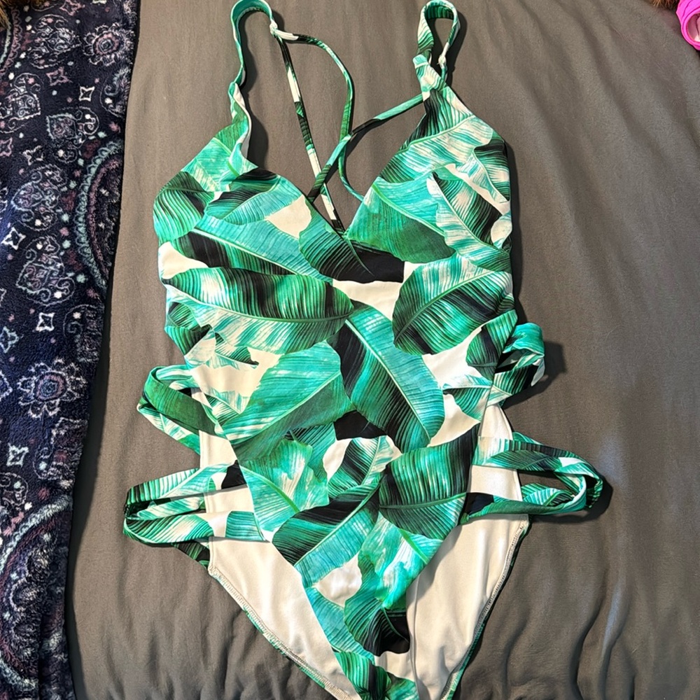 One piece swim suit PacSun